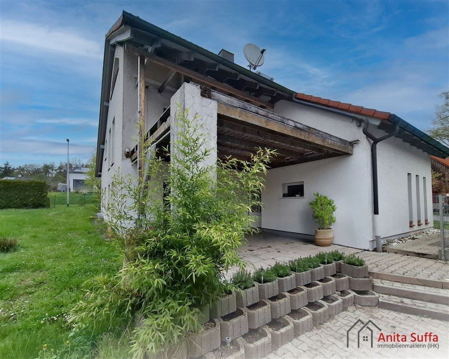 Au�enansicht Zweifamilienhaus Lonnerstadt