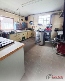 Werkstatt Beeindruckendes Mehrgenerationenhaus mit Weitblick: Massiv gebaut, �berdurchschnittlich modernisiert
