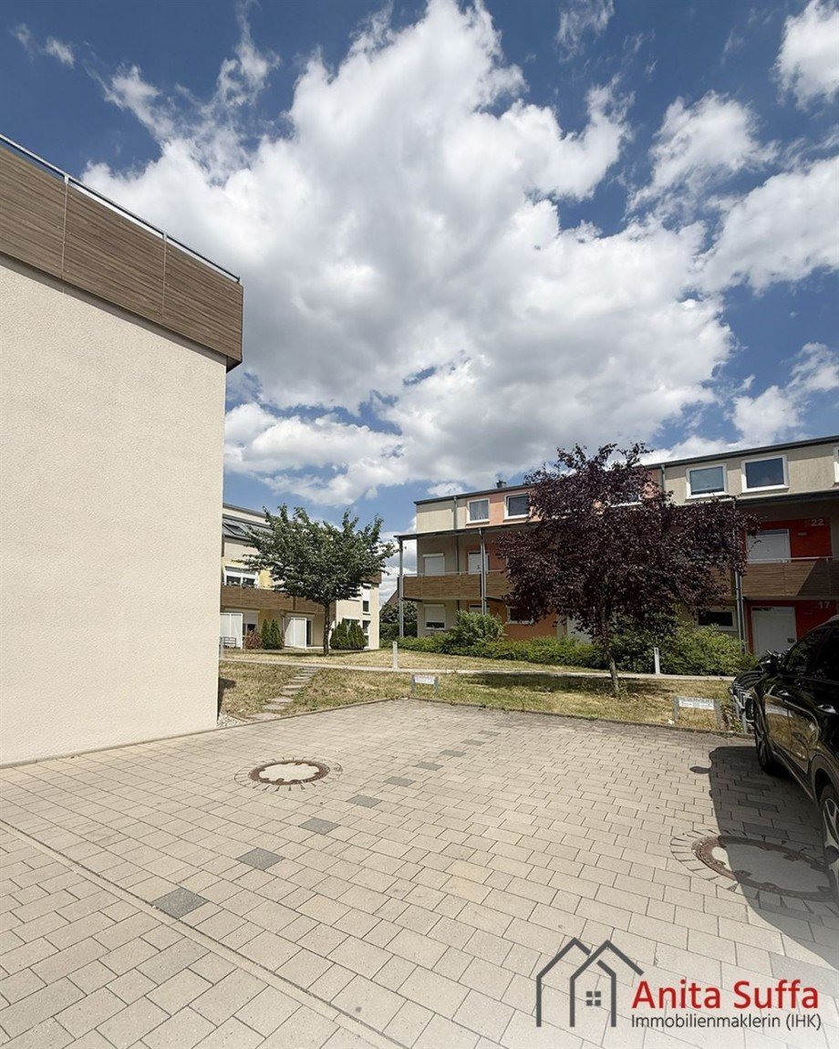 Parkpl�tze B�ro / Praxis Markt Erlbach