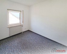Zimmer OG Gro�z�giges Doppelhaus mit Weitblick, Gartenidylle und vielseitigen Nutzungsm�glichkeiten!