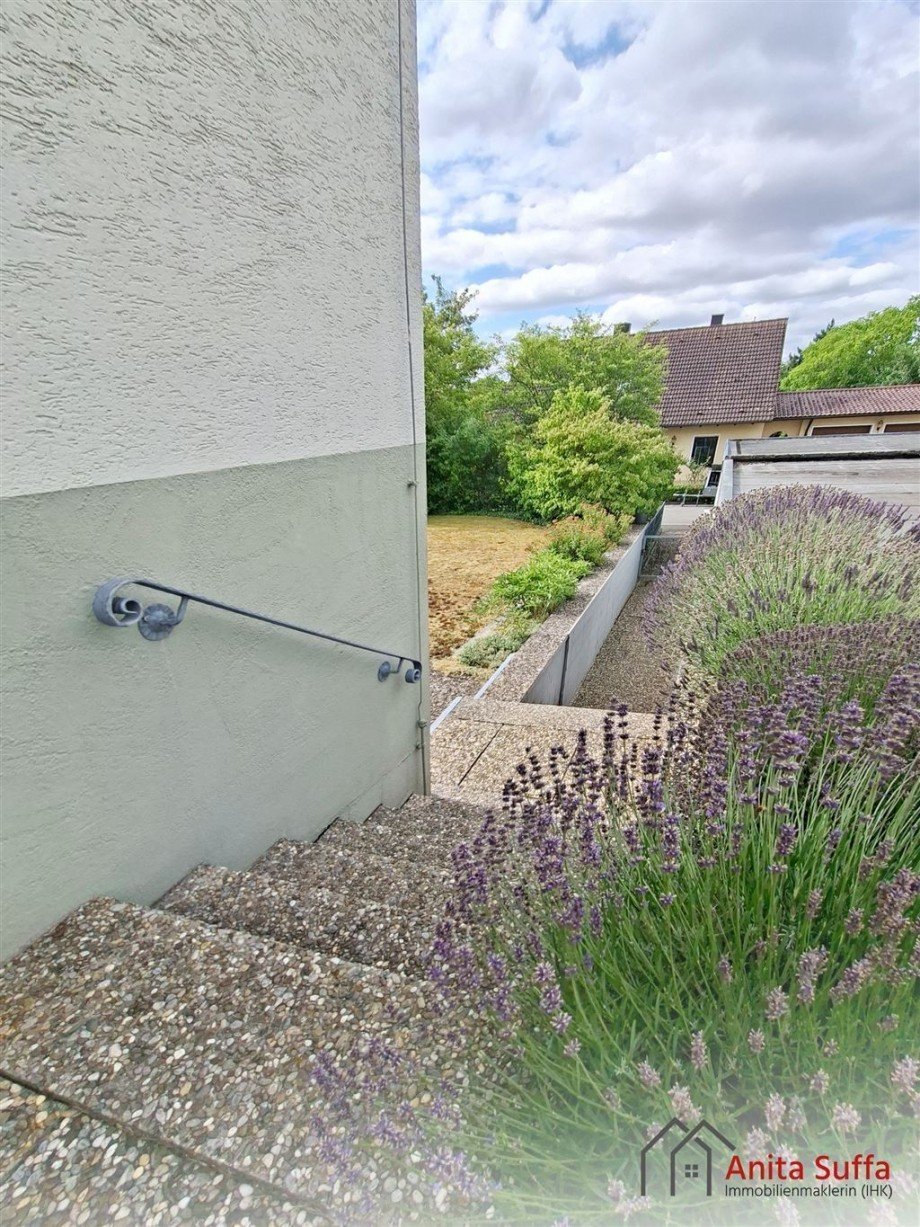 Treppenaufgang Zweifamilienhaus Neuhof a d Zenn