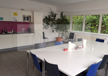 EG Aufenthaltsraum mit K�che 2 Gewerbe-/�Produktionshallen mit B�ror�umen in 91477 Markt Bibart zu vermieten!