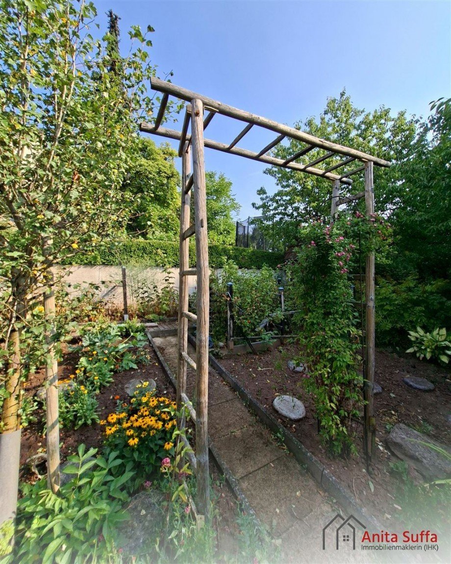 Garten Mehrfamilienhaus M�nchsteinach