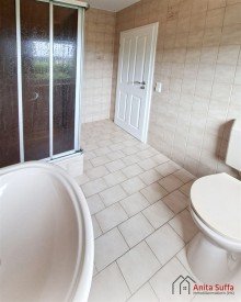 G�ste WC EG Gro�z�giges Doppelhaus mit Weitblick, Gartenidylle und vielseitigen Nutzungsm�glichkeiten!