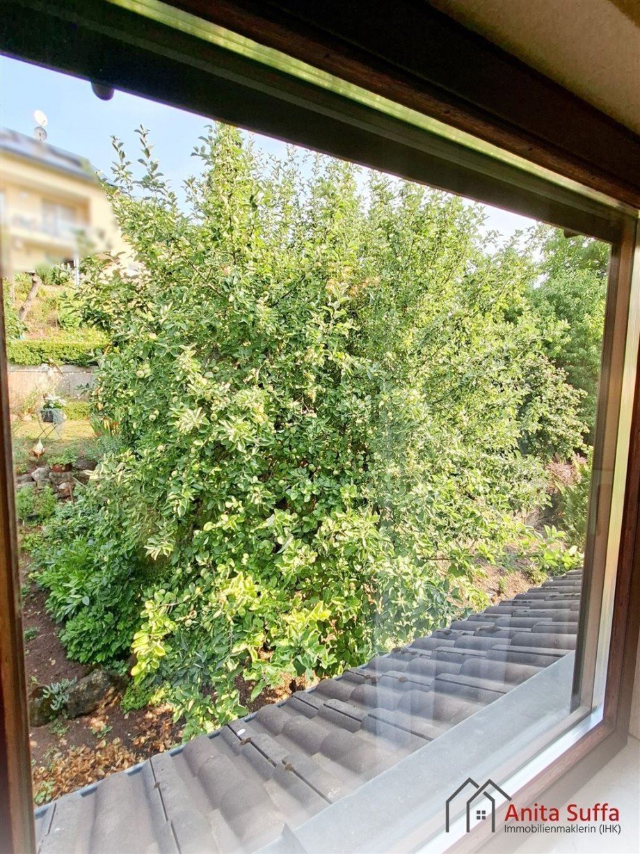 Ausblick Schlafzimmer DG Mehrfamilienhaus M�nchsteinach