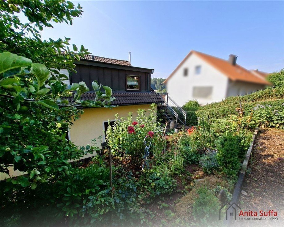 hintere Hausseite Mehrfamilienhaus M�nchsteinach