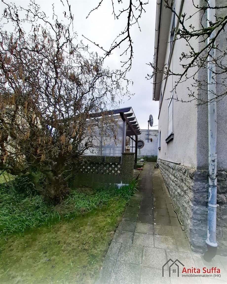 Laube Doppelhaush�lfte Uffenheim