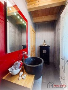G�ste- WC EG **reserviert**Ein Zuhause aus Massivholz - W�rme, Qualit�t und Natur vereint!