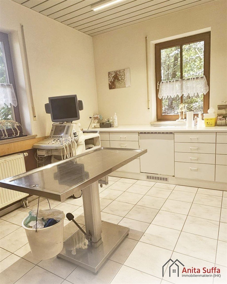 Behandlungsraum Erdgeschosswohnung M�nchsteinach