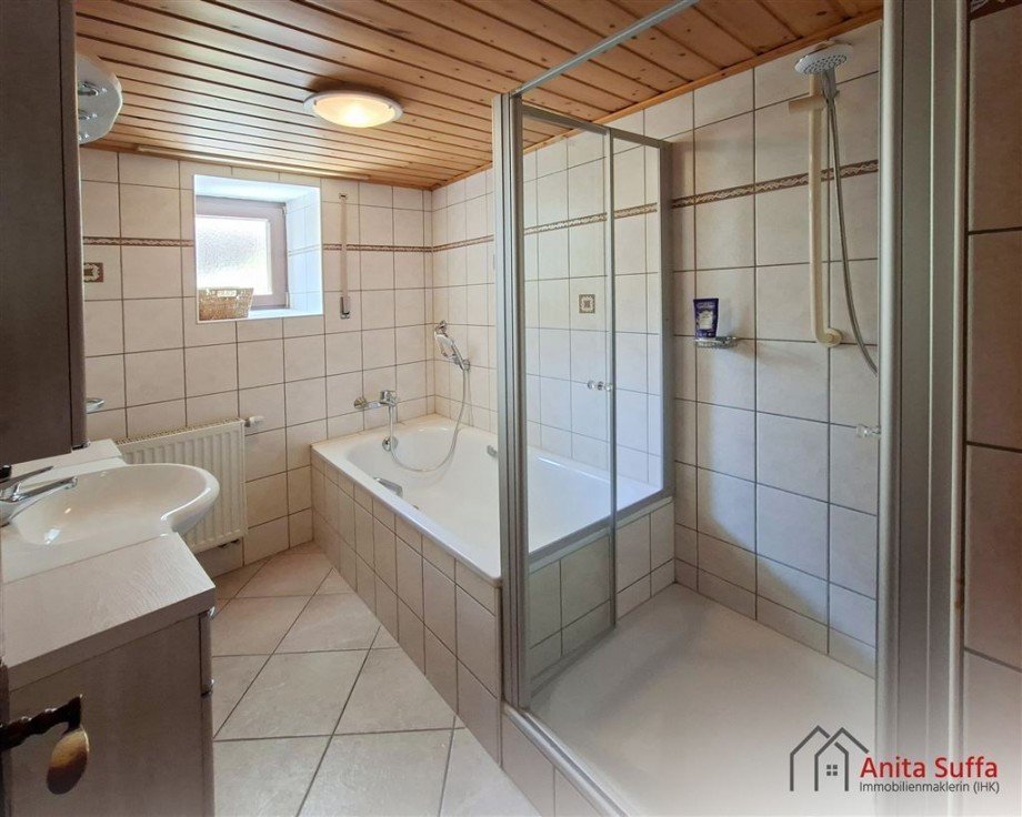 Bad EG Zweifamilienhaus Dachsbach