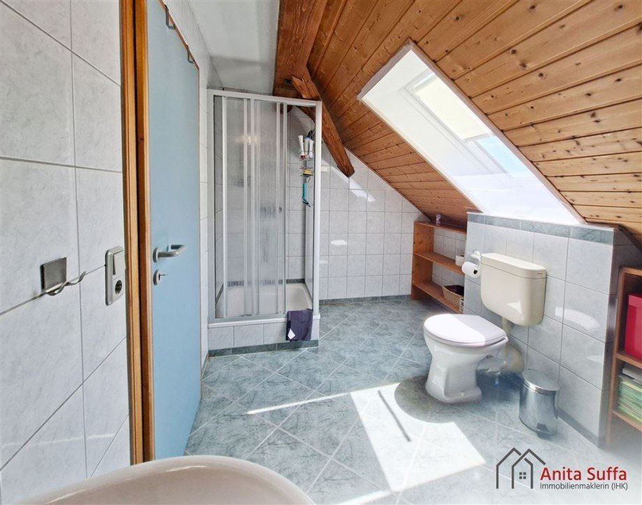 Bad DG Zweifamilienhaus Dachsbach