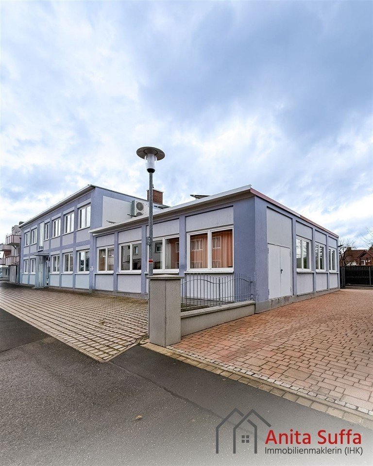 Au�enansicht Neustadt a d Aisch B�rofl�che Ihr neuer Standort: Hochwertige B�ro- und Lagerfl�chen mit Top-Ausstattung und Stellpl�tzen!