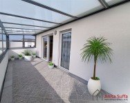 Hauptbild Lichtdurchflutetes Wohnen: KfW-55-Apartment mit Wintergarten, Aufzug und Doppelcarport!
