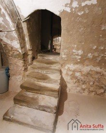 Zugang zum Lagerraum KG Geschichtstr�chtiges Wohn- und Gesch�ftshaus in Stadtmitte zu verkaufen!