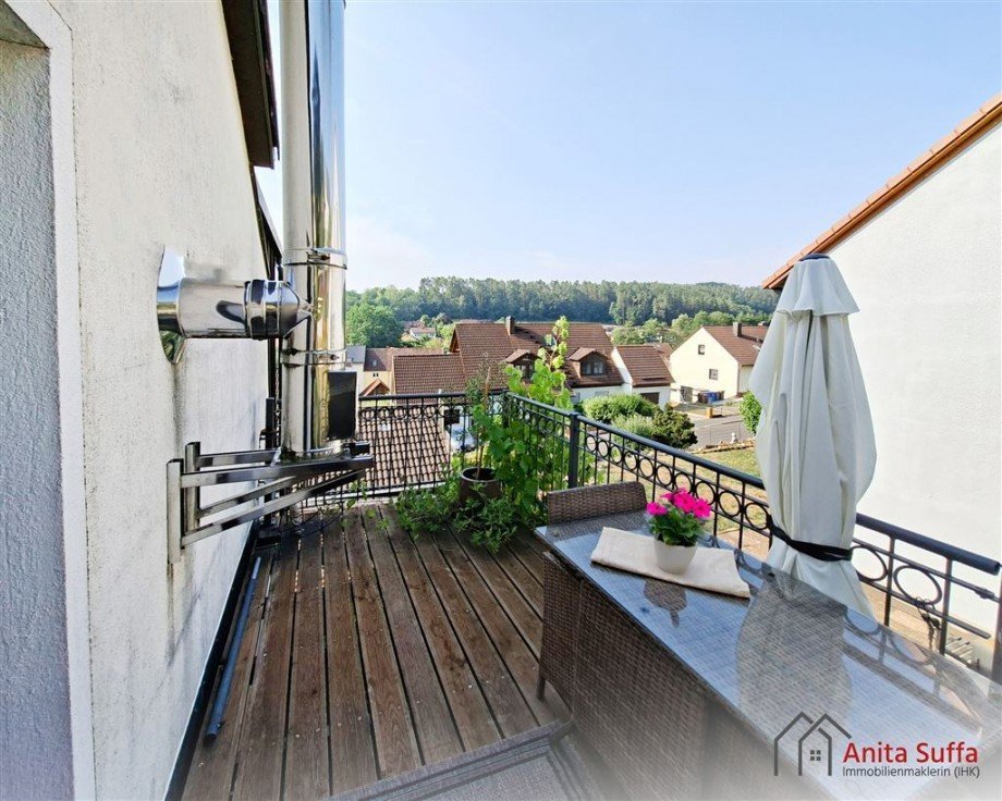Terrasse DG Mehrfamilienhaus M�nchsteinach