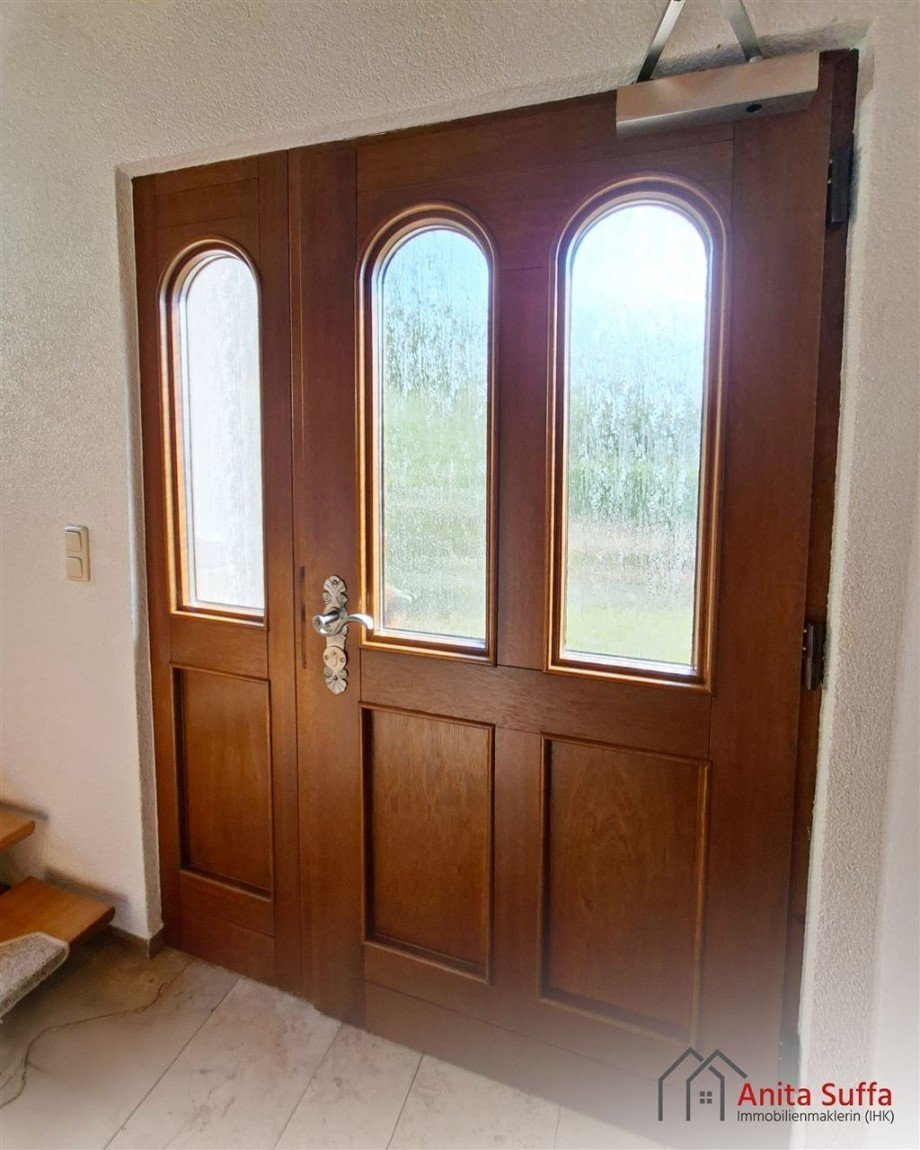 Haust�re innen Mehrfamilienhaus M�nchsteinach