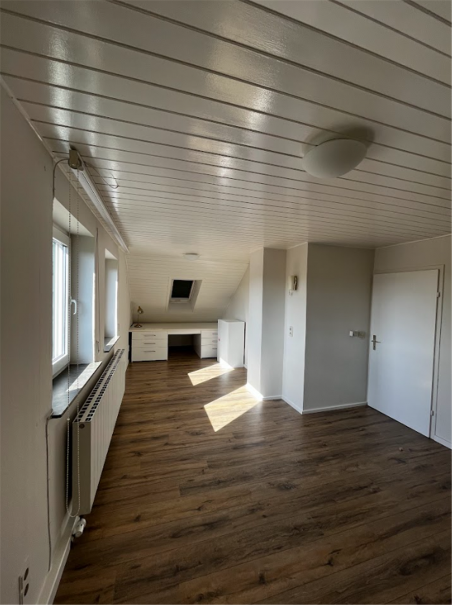 Zimmer 1 Erdgeschosswohnung Burghaslach