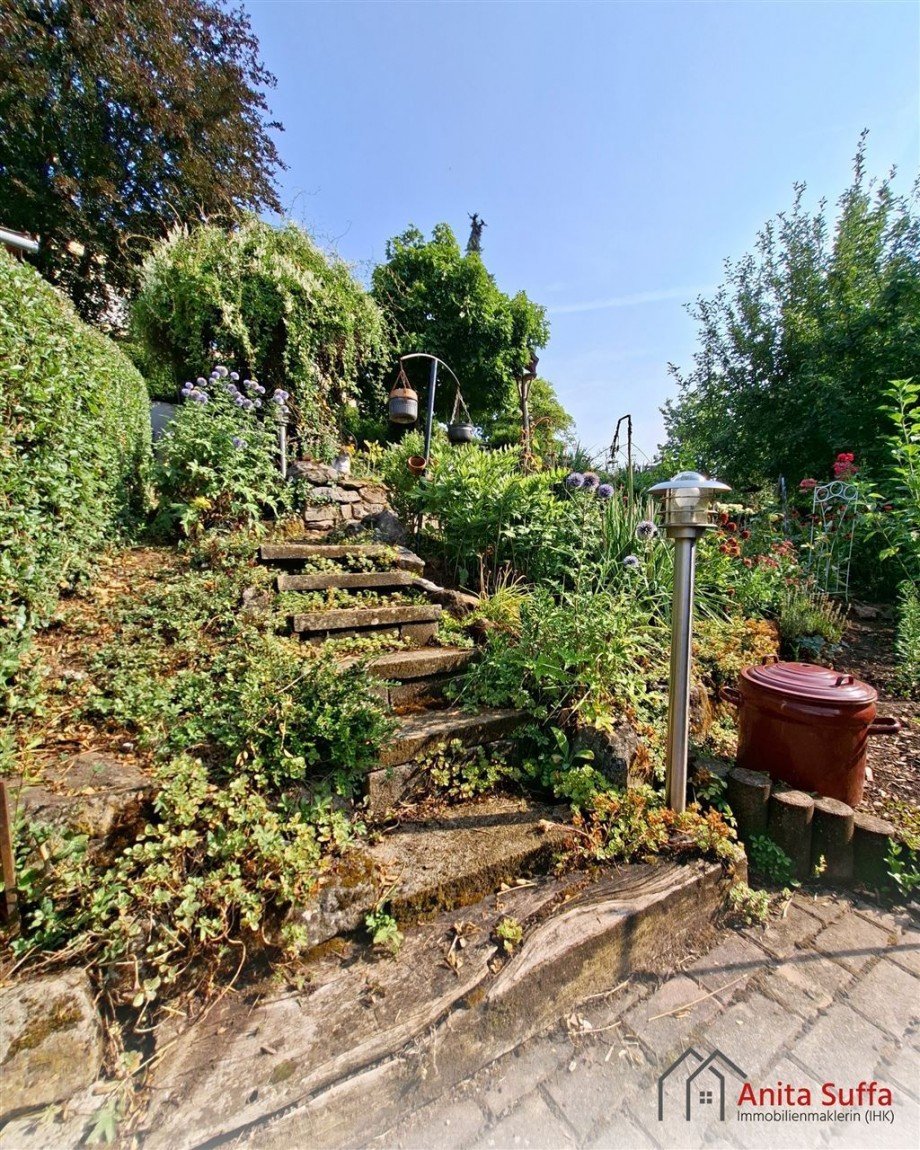 Garten Mehrfamilienhaus M�nchsteinach