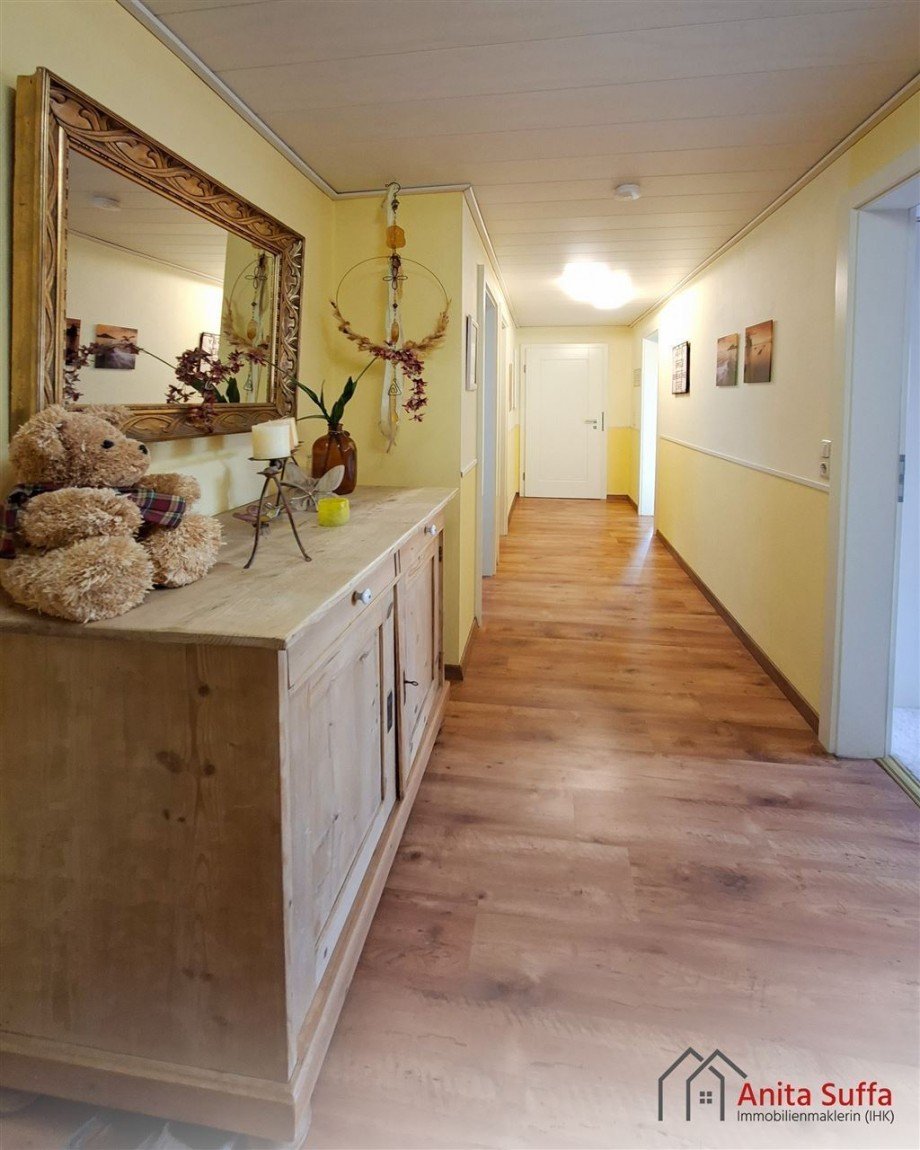 Flur DG Mehrfamilienhaus M�nchsteinach