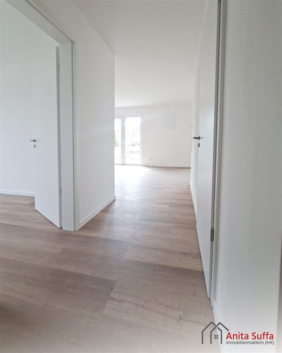 Flur Erdgeschosswohnung Domb�hl