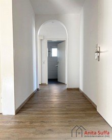Flur EG Familienfreundliches Anwesen mit zus�tzlichem Wohnmodul f�r G�ste oder Pflege