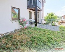 Garten Modern, hell, naturnah - Stilvolle 4-Zimmer-Gartenwohnung inklusive Tiefgarage!