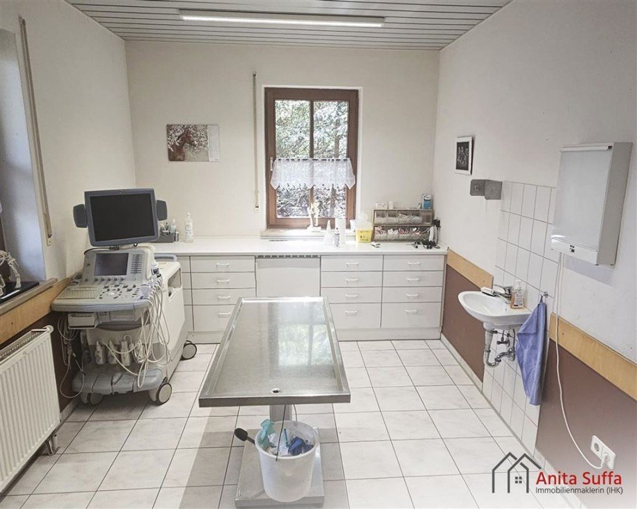 Behandlungsraum Erdgeschosswohnung M�nchsteinach