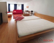 Schlafzimmer 1 OG Geschichtstr�chtiges Wohn- und Gesch�ftshaus in Stadtmitte zu verkaufen!