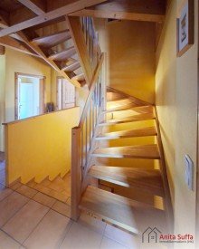 Treppenhaus **reserviert**Ein Zuhause aus Massivholz - W�rme, Qualit�t und Natur vereint!