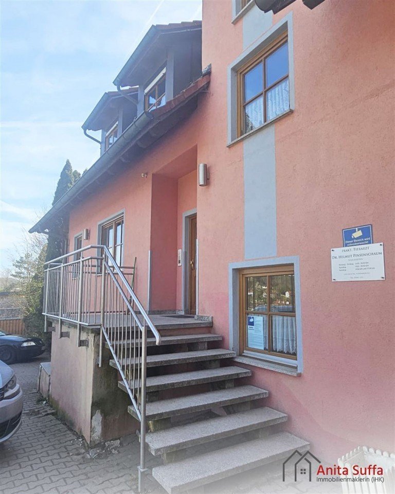 Au�enansicht M�nchsteinach Erdgeschosswohnung Vielseitig nutzbare Gewerbefl�che mit 171?m� - ideal f�r Praxis, B�ro oder Studio