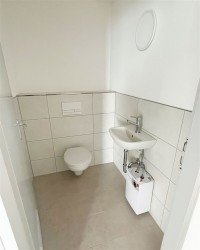 Bild (6c29aa7bb45e17aa4448c6b4cd26613b): Modernisierte B�rofl�chen in ruhiger Lage zu vermieten! B�ro 1