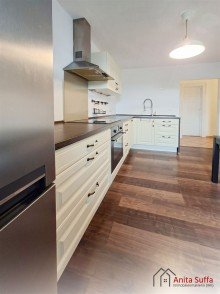 K�che Stilvoll wohnen: Altbaucharme trifft Citylage