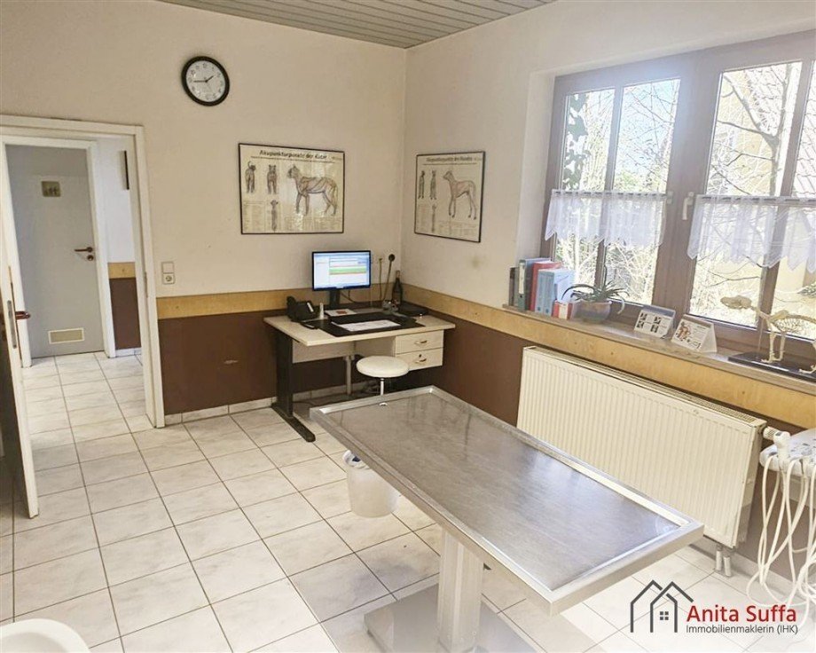 Behandlungsraum Erdgeschosswohnung M�nchsteinach