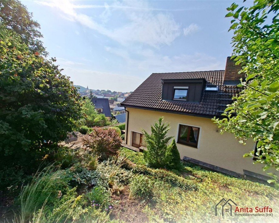 hintere Hausseite + Garten Mehrfamilienhaus M�nchsteinach