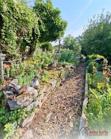Garten Beeindruckendes Mehrgenerationenhaus mit Weitblick: Massiv gebaut, �berdurchschnittlich modernisiert