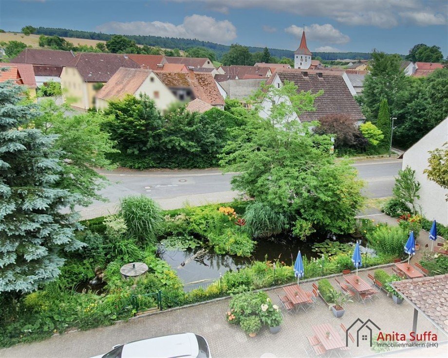 Blick aus dem Dachfenster Gastronomie und Wohnung Markt Taschendorf