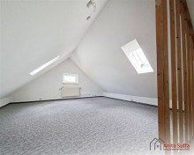 Zimmer DG Gro�z�giges Doppelhaus mit Weitblick, Gartenidylle und vielseitigen Nutzungsm�glichkeiten!