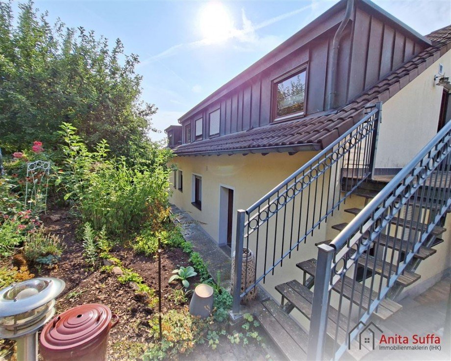 hintere Hausseite Mehrfamilienhaus M�nchsteinach