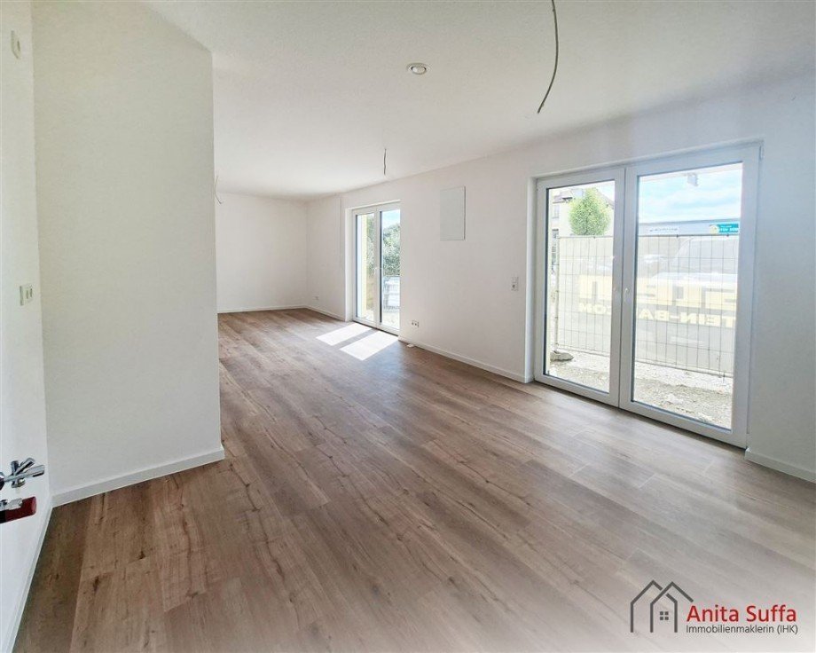 Wohn- und Essbereich Erdgeschosswohnung Domb�hl