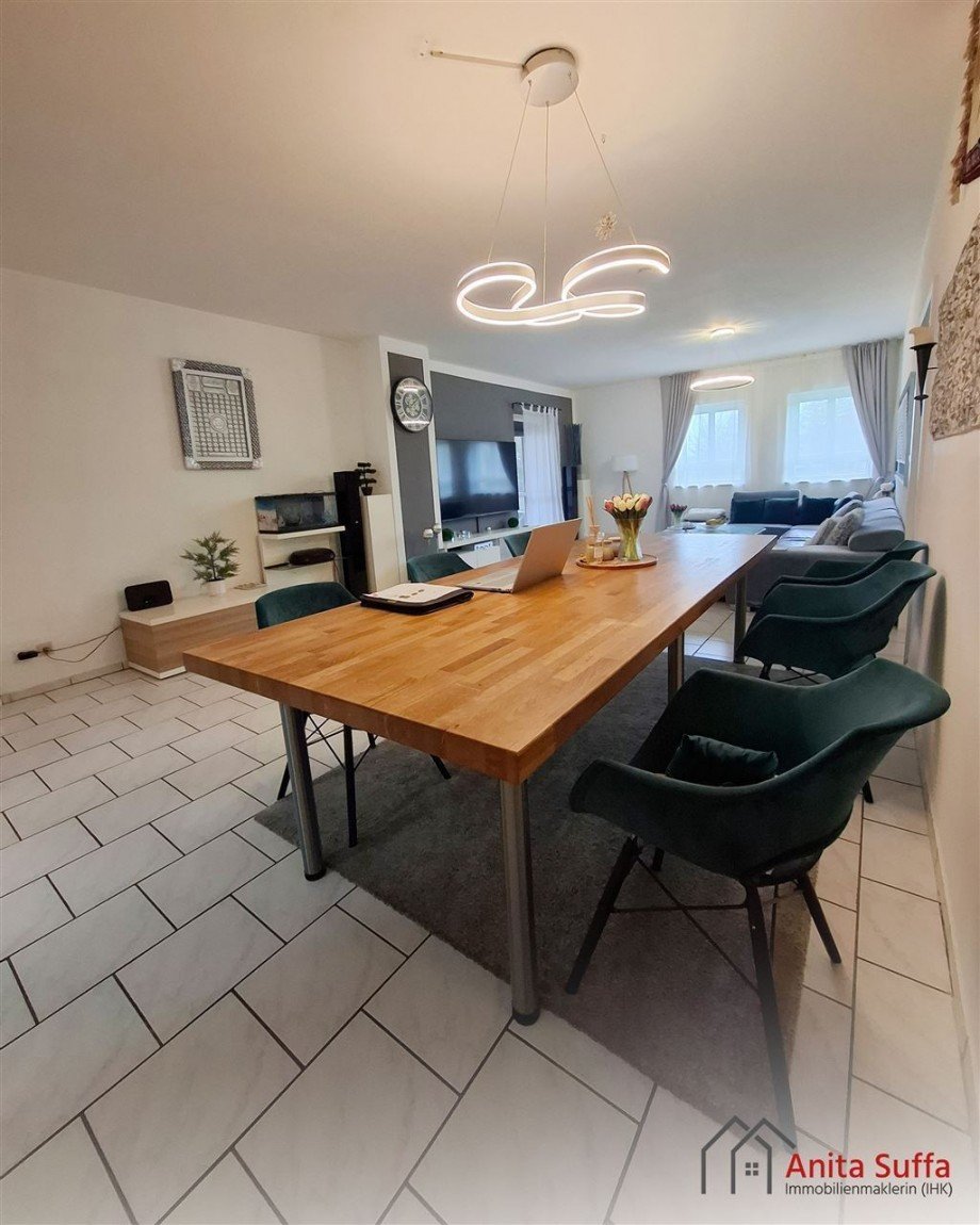 Wohn- Essbereich EG Zweifamilienhaus Lonnerstadt