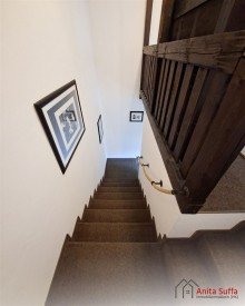Treppenhaus Gro�z�giges Doppelhaus mit Weitblick, Gartenidylle und vielseitigen Nutzungsm�glichkeiten!