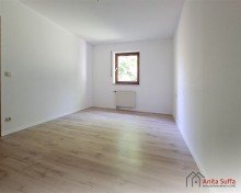 Zimmer 2 Modern, hell, naturnah - Stilvolle 4-Zimmer-Gartenwohnung inklusive Tiefgarage!