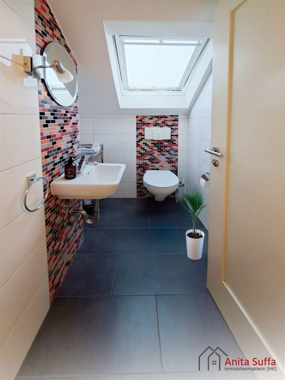 G�ste WC DG Mehrfamilienhaus M�nchsteinach