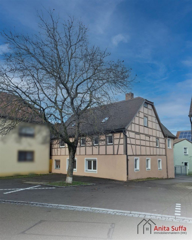 Hausansicht Marktbergel Haus Historisches Anwesen mit Charme, viel Platz und gro�em Entwicklungspotenzial