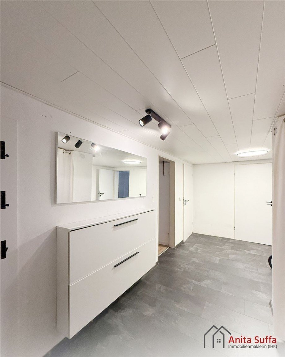 Flur UG Einfamilienhaus Neustadt a d Aisch