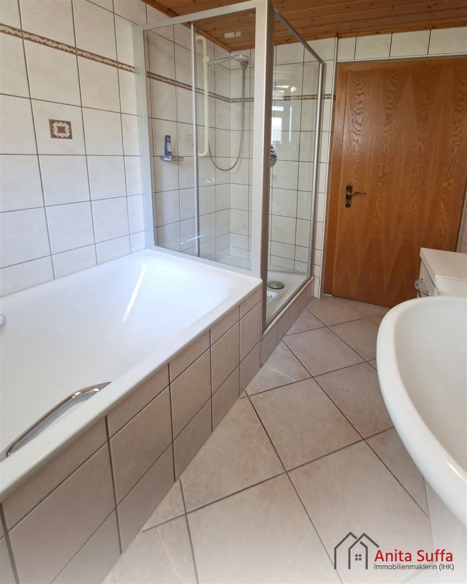 Bad EG Zweifamilienhaus Dachsbach