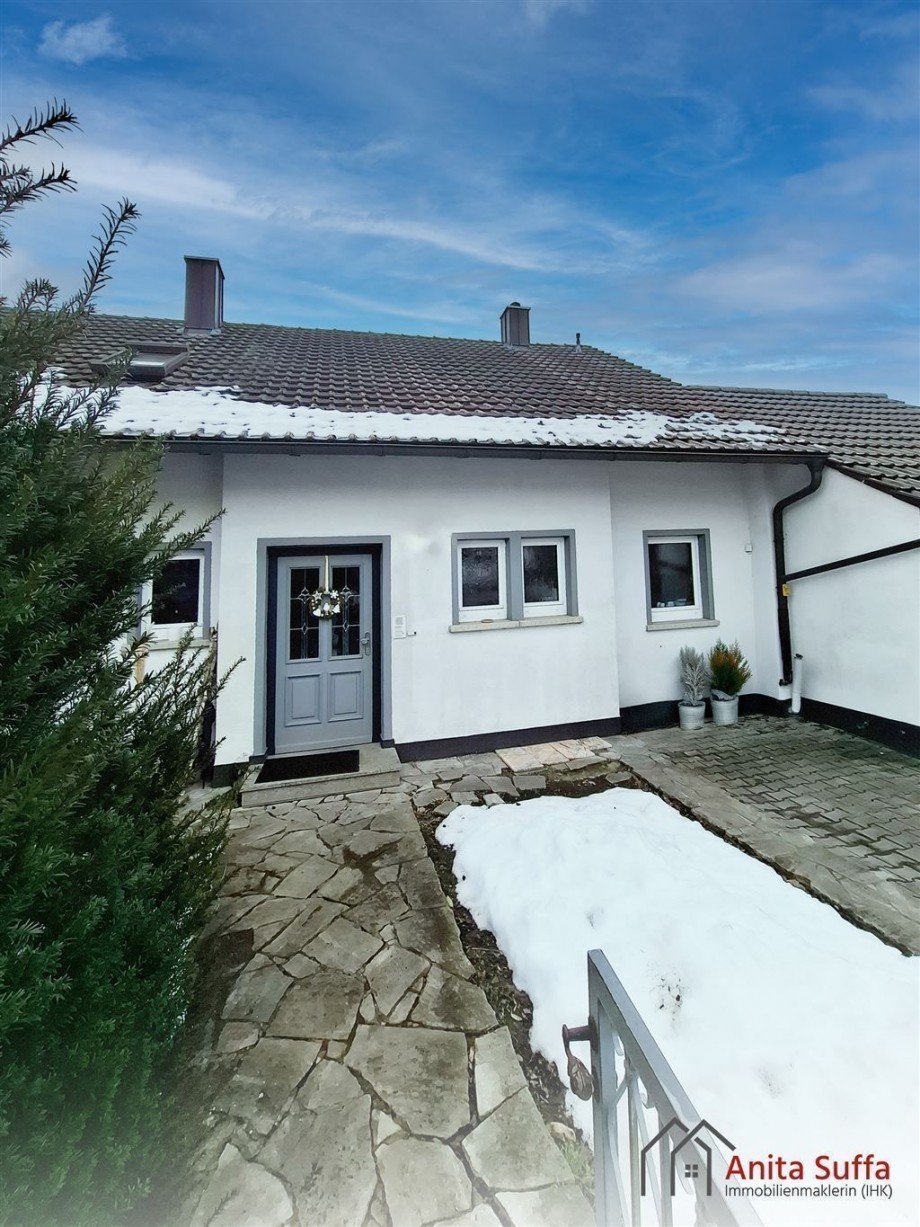 Eingangsbereich au�en Einfamilienhaus Neustadt a d Aisch