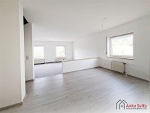 Wohn- und Essbereich Gro�z�giges Doppelhaus mit Weitblick, Gartenidylle und vielseitigen Nutzungsm�glichkeiten!