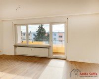 Bild (e81f88bda31265fdcabe796a12583e76): Frisch renovierte 3,5-Zimmer-Wohnung mit sonnigem Balkon