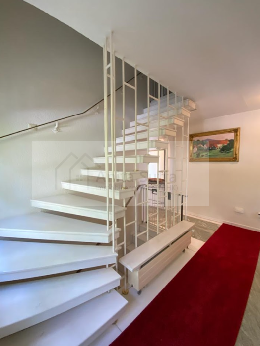 Treppenaufgang Erdgeschosswohnung Burghaslach